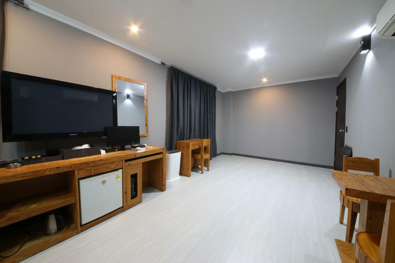 Gung Hotel Чонджу Экстерьер фото